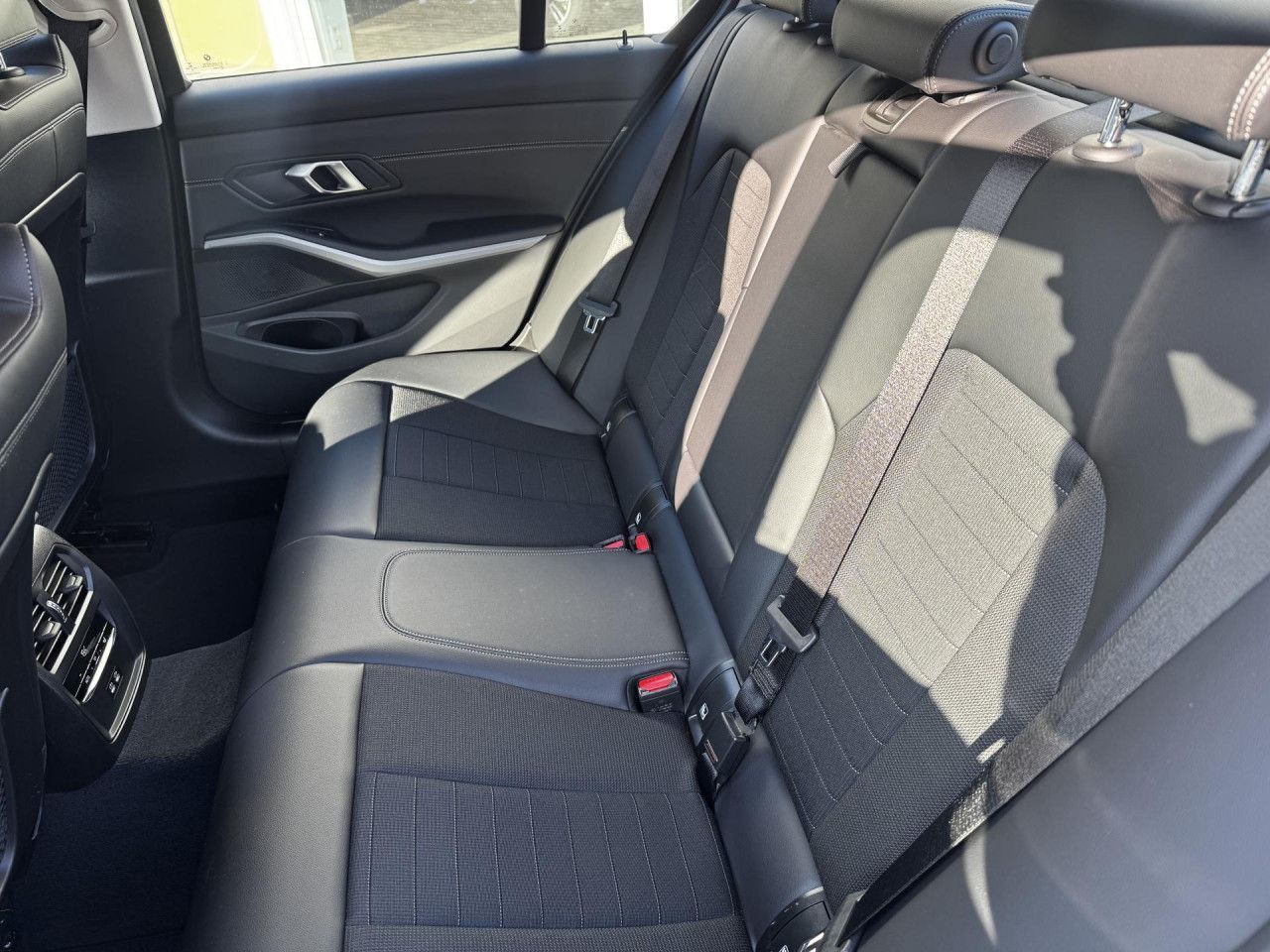 BMW 330e xDrive Sports.LiveProf.Kamera Sitzh.ParkAss foto 12