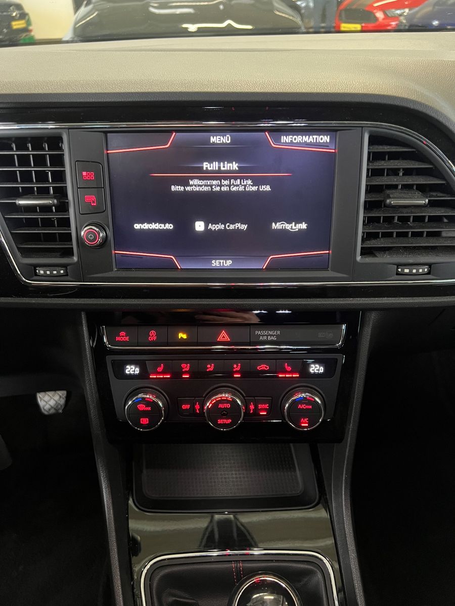 Fahrzeugabbildung SEAT Leon ST FR *AMBIENTE*KAMERA*CARPLAY*