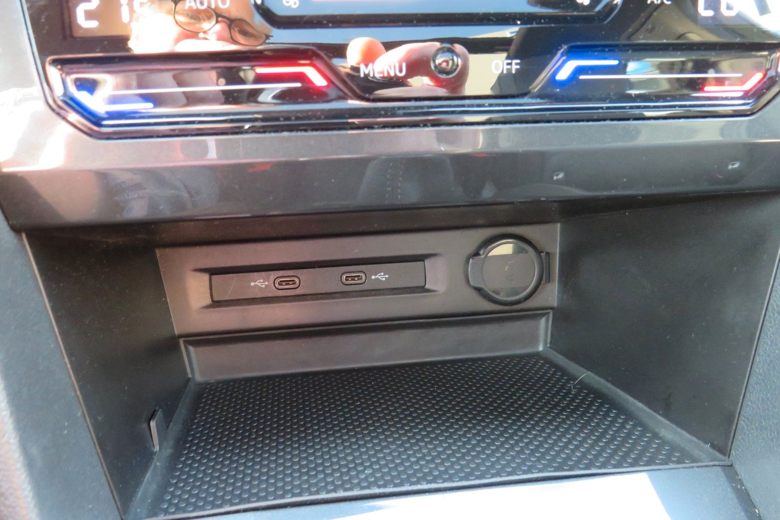 Fahrzeugabbildung SEAT Tarraco Xcellence PANO 7S ACC NAVI LEDER  LED