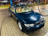 BMW 735i V8. Sondermodell - BMW 735 aus 2003: 735i