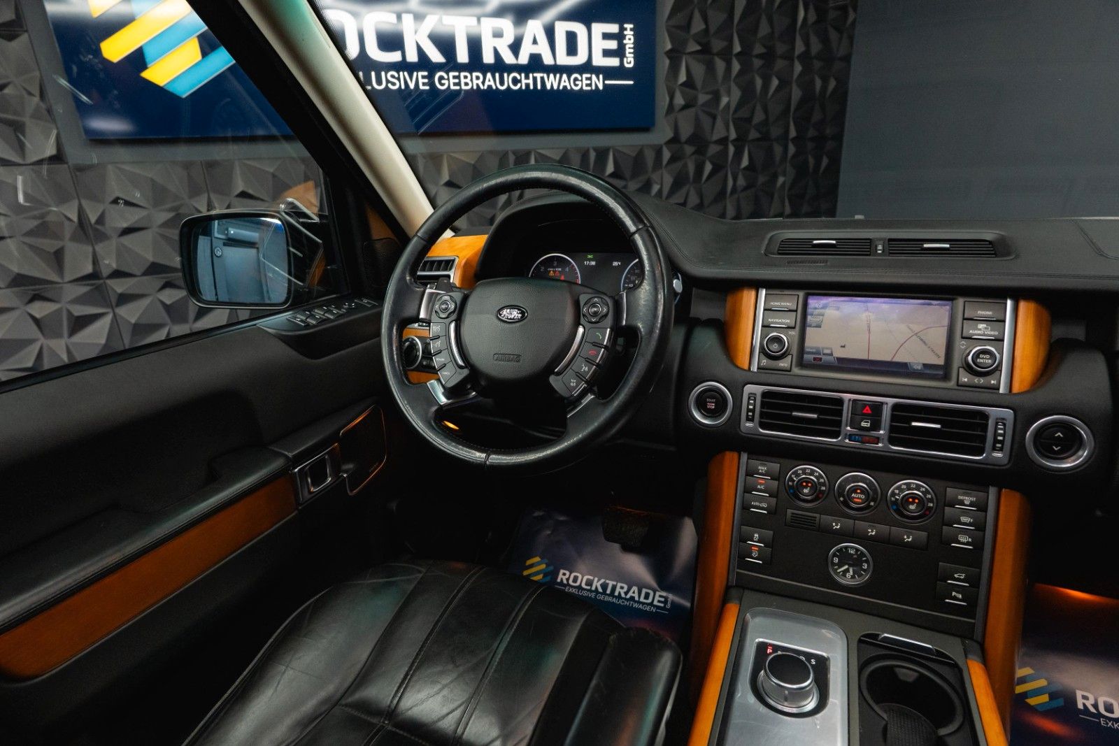 Fahrzeugabbildung Land Rover Range Rover V8 4.4 TD Vogue | Turbo + TÜV NEU