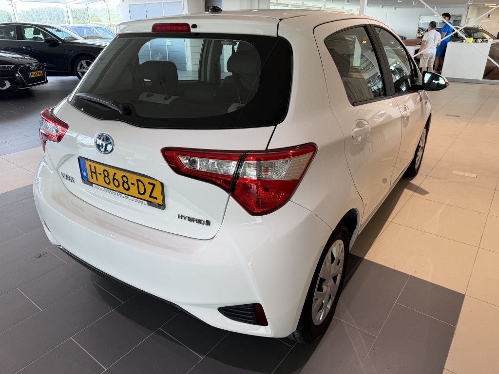 Toyota Yaris 1.5 Hybrid Active imagem 3