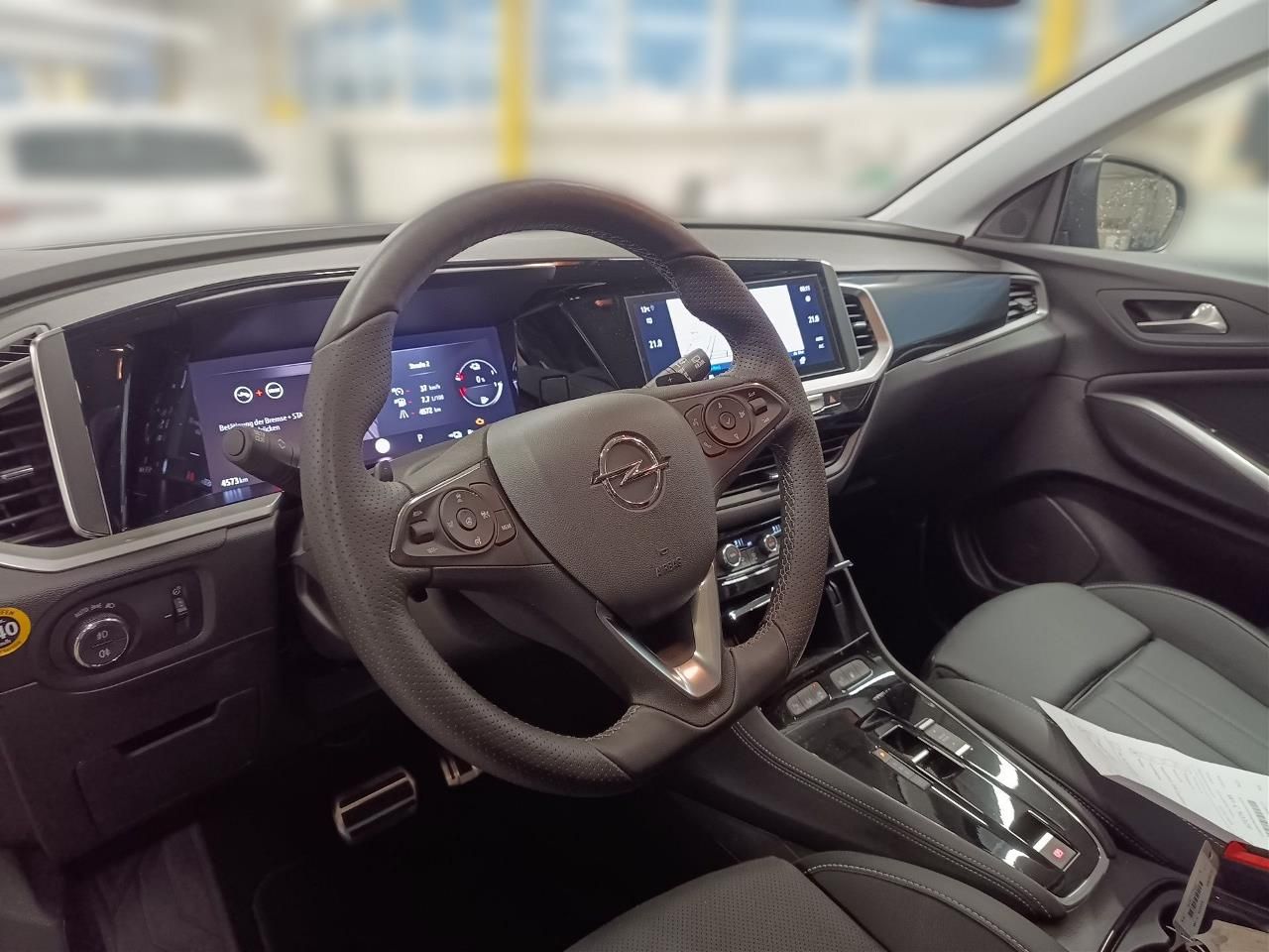 Fahrzeugabbildung Opel Grandland PHEV GSE 147KW Automatik