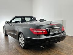 MERCEDES-BENZ E 200 CGI / NUR 56.tKM / GARANTIE / 2.HD / XEN /