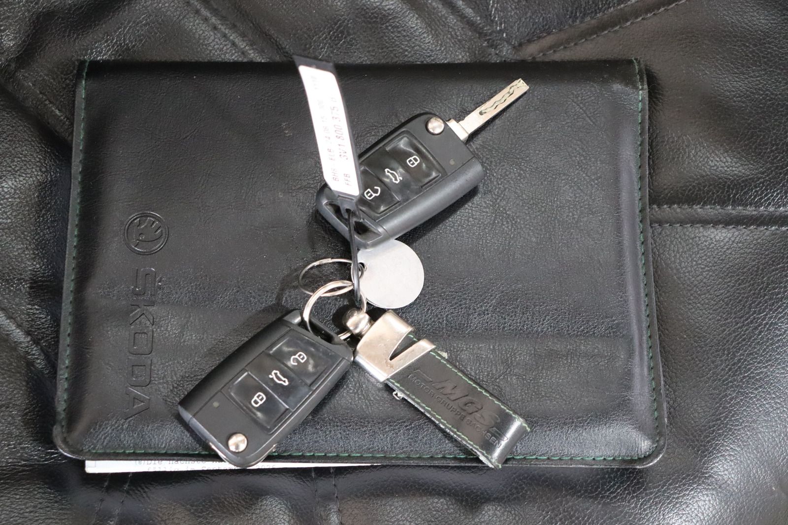 Fahrzeugabbildung SKODA Superb III Style 2.0 TDI DSG 1. Hand * Memory *