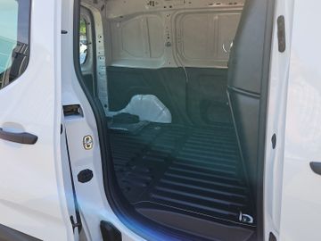 Fotografie des Opel Combo E Cargo - e PDC Heckflügeltüren