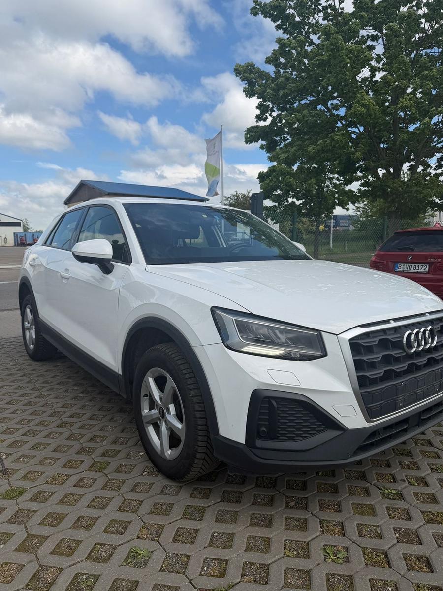 Audi Q2 30 TDI TÜV Neu