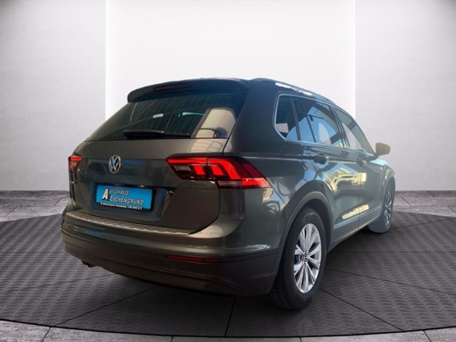 Fahrzeugabbildung Volkswagen Tiguan 1,5TSI DSG COMFORTLINE NAVI LED AHK PDC A