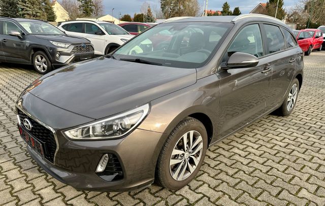 Hyundai i30 cw Family +