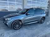 BMW X5 xDrive 40 d - BMW X5 mit Diesel-Antrieb: Grau, Luftfederung