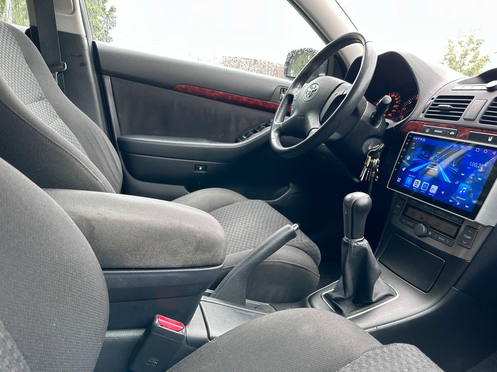 Toyota Avensis 2004 — photo 11