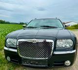 Chrysler 300C Touring 3.0 CRD AHK LEDER NAVI Temp SiH GSD - Chrysler 300C mit Diesel-Antrieb: Kombi