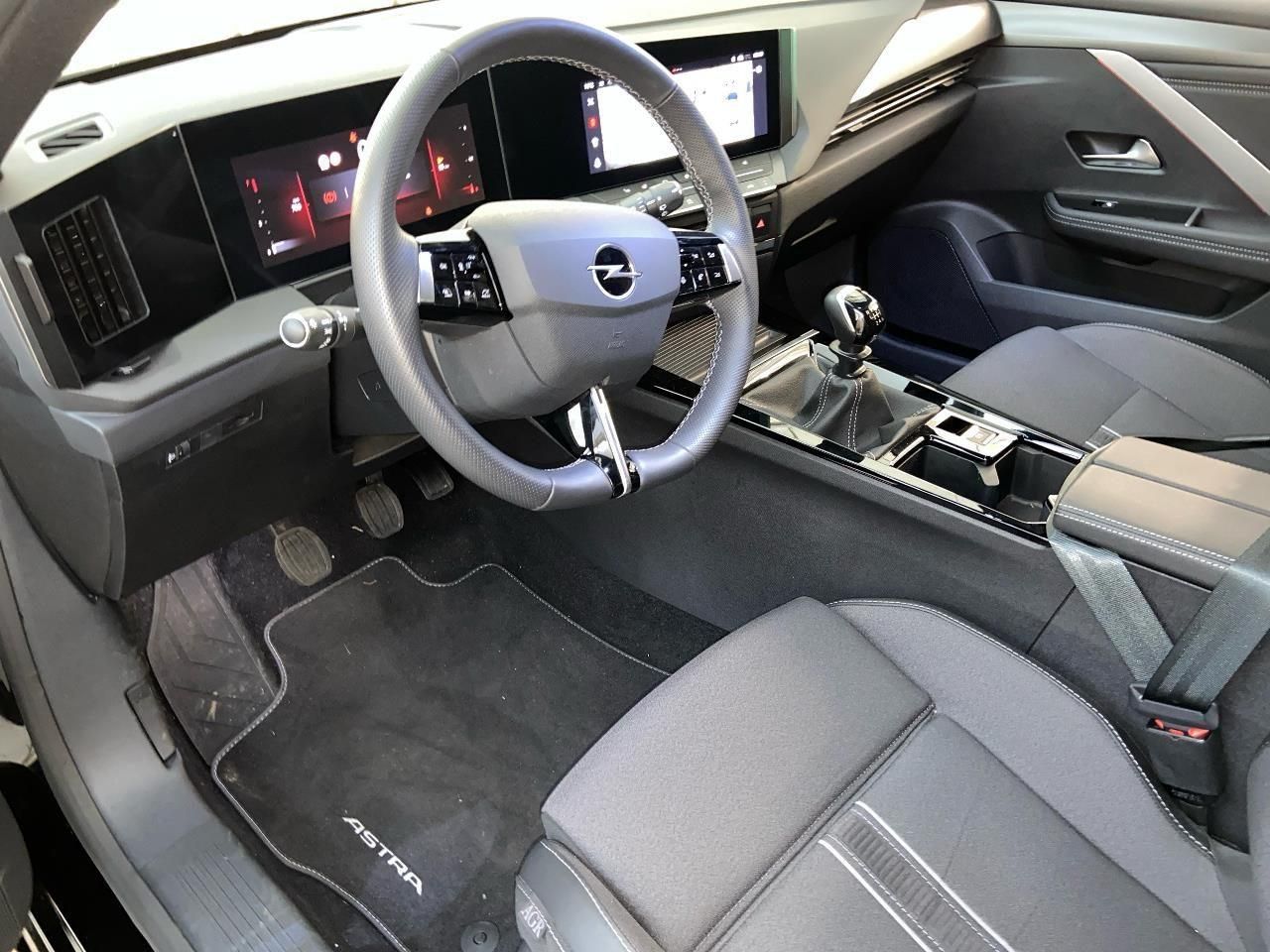 Fahrzeugabbildung Opel Astra L Sports Tourer GS Line