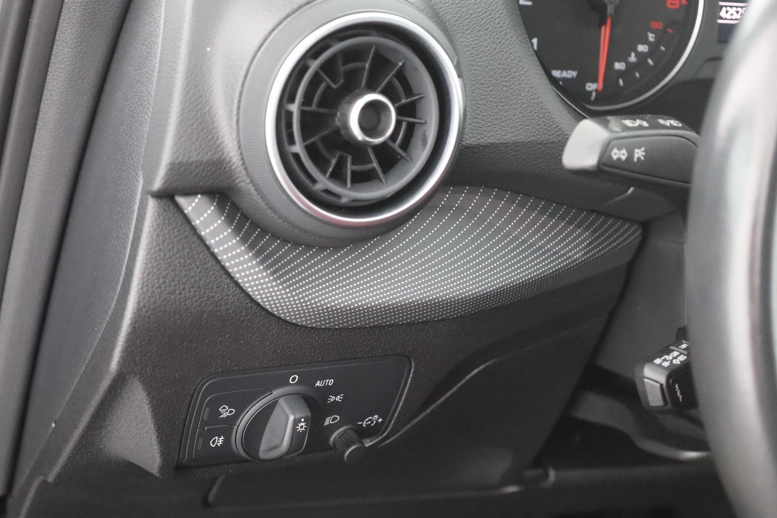 Audi Q2 35 1.5 TFSI sport LED Navi Sitzheizung