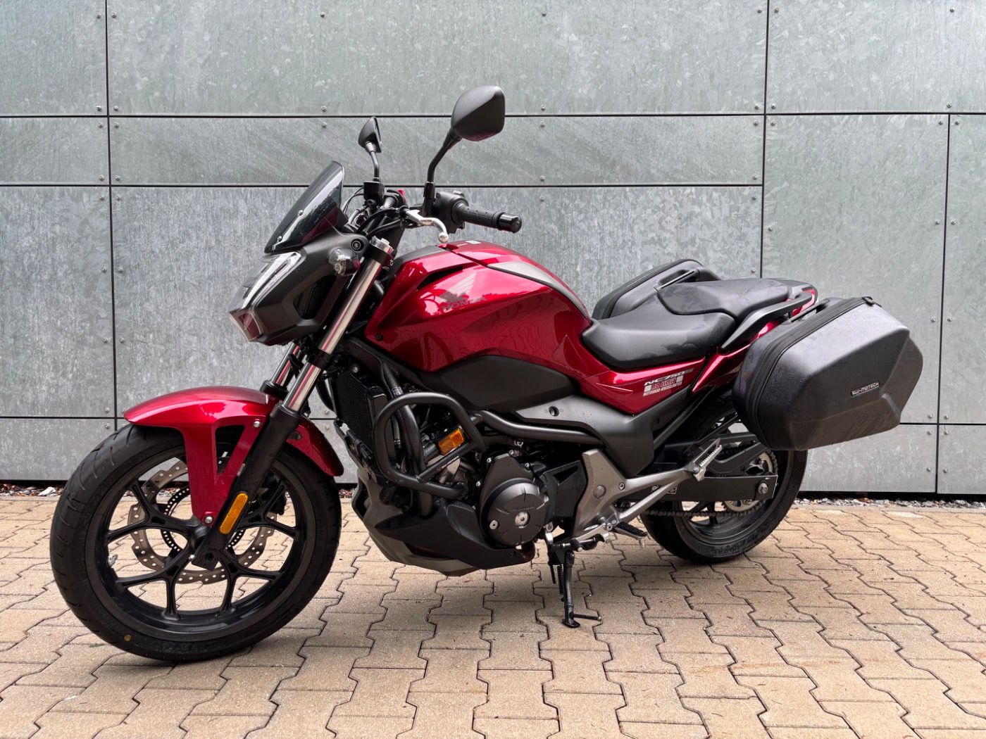 Fahrzeugabbildung Honda NC 750 S ABS Tieferlegung A2 Seitenkoffer