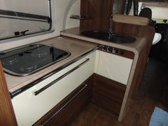 Bürstner Elegance I 810 3,0 L  Hubstützen, Luftfeder