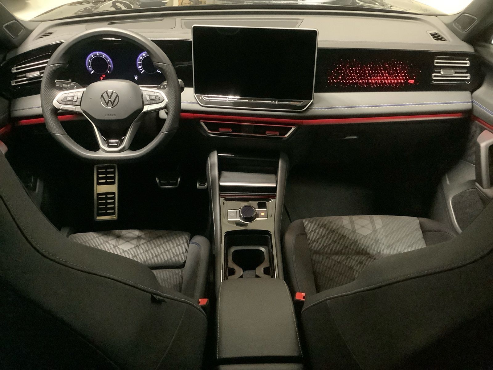 Tiguan R-Line 1,5 eTSI 110 kW Matrix, Standheiz