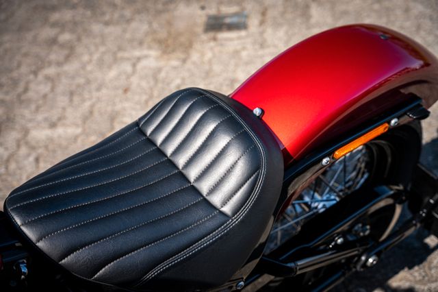 Fahrzeugabbildung Harley-Davidson FXBB STREET BOB SOFTAIL - MILLER - 1.HAND