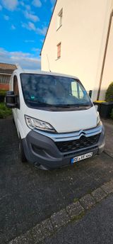 Citroën Jumper - Citroën Jumper aus 2016 mit Diesel-Antrieb: Kleinbus