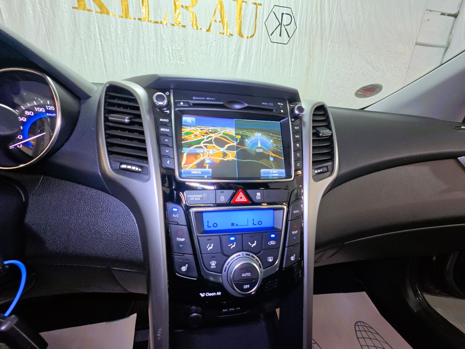 HYUNDAI i30 1.Hand Xenon, Kamera, PDC, Navi, Touch