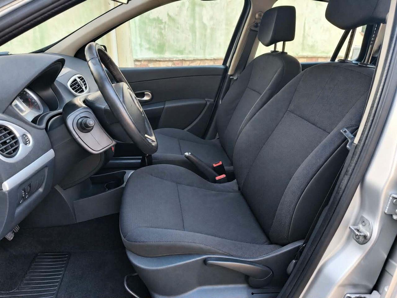 Renault Clio 2009 — photo 8