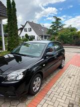 Kia Rio 1.4 ATTRACT ATTRACT - Kia Rio Attract mit Benzin-Antrieb