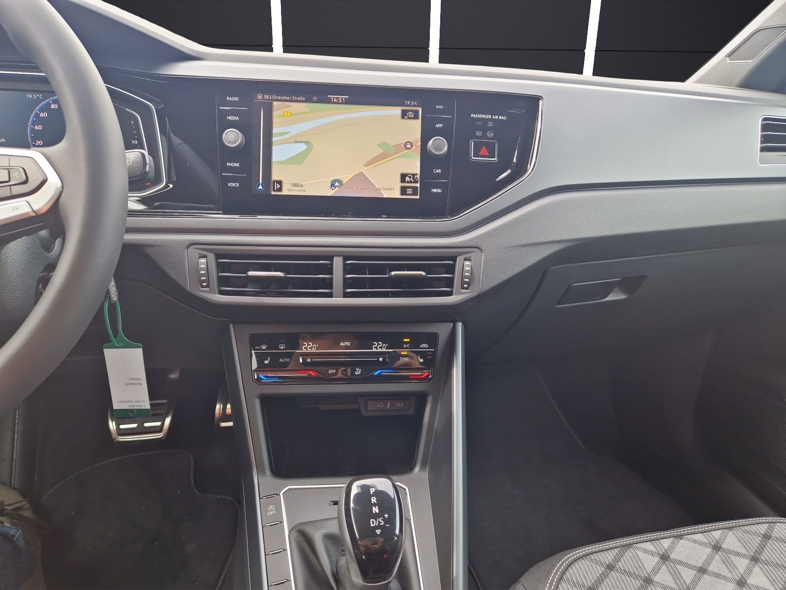 Fahrzeugabbildung Volkswagen Taigo R-line DSG Matrix Navi AID ACC RFK SH LM
