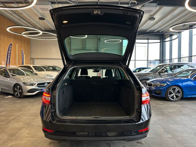 Skoda Superb Combi Style 4x4 *Shz*PDC*AHK*
