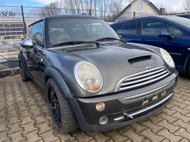 MINI Cooper COOPER Wasserschaden