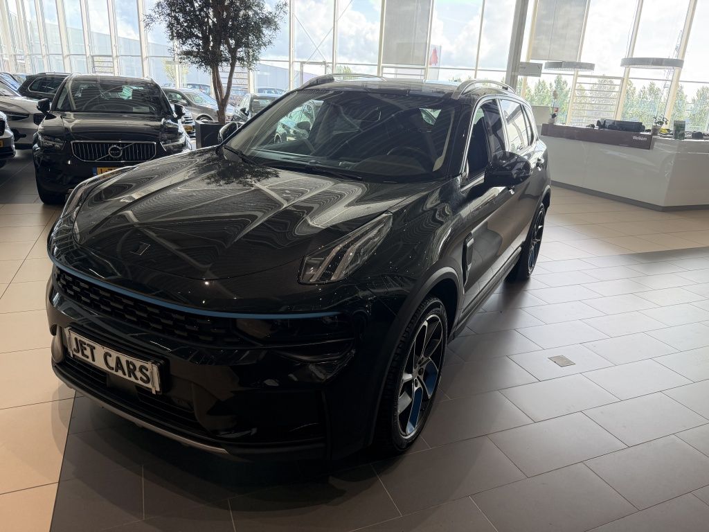 Lynk & Co 01