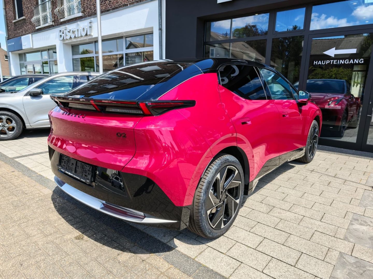 Lynk & Co 02