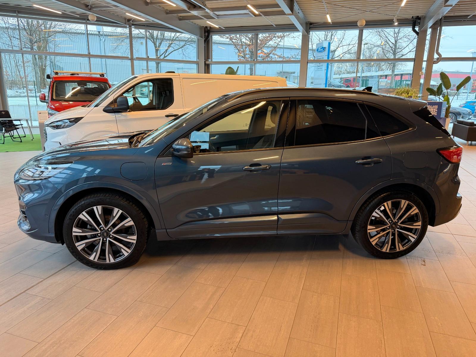 Ford Kuga Plug-In Hybrid ST-Line X LED Scheinwerfer