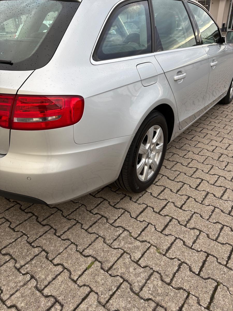Audi A4 2010 — engine 1.798 cm³, 160 HP (118kW)