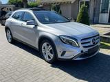 Mercedes-Benz GLA 180 URBAN panorama dach NAVI BI xenon - gebrauchte Mercedes-Benz GLA 180 aus dem Jahr 2017
