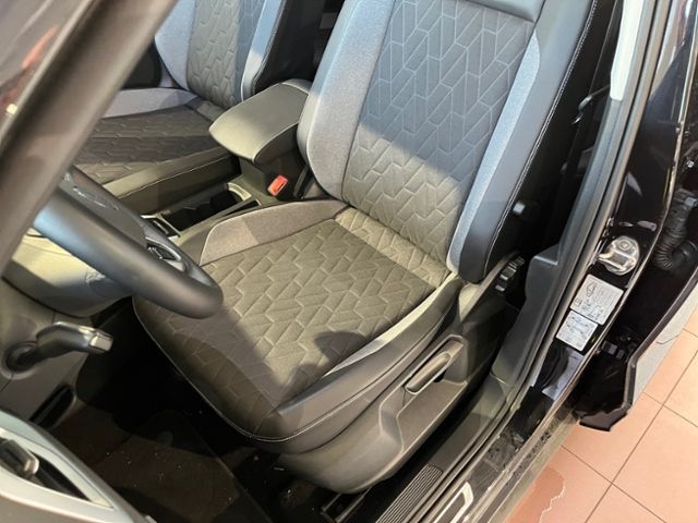 Fahrzeugabbildung Volkswagen T-ROC 1.5 TSI DSG GOAL AHK NAVI KAMERA