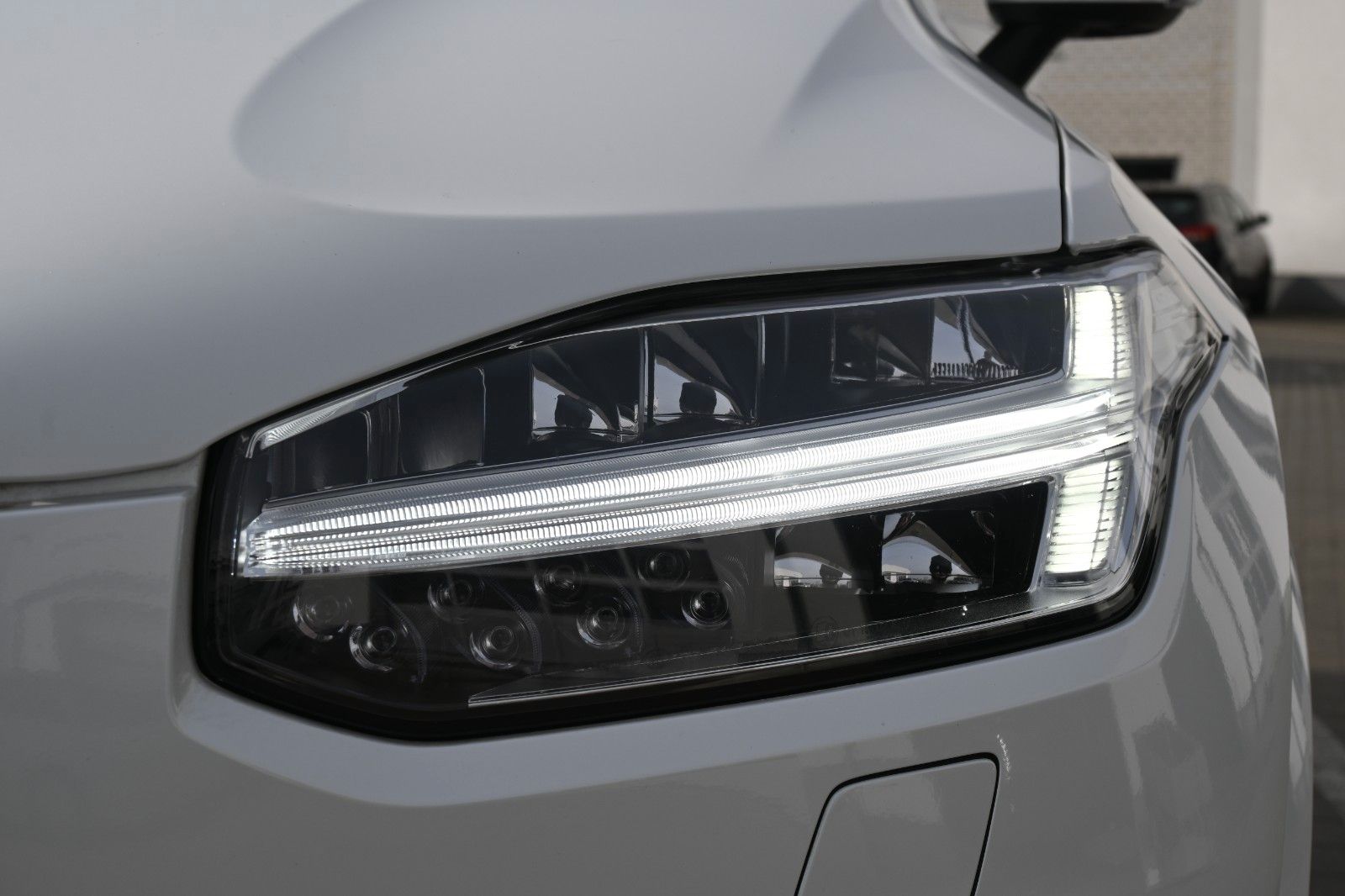 Fahrzeugabbildung Volvo XC90 B5 D AWD Bright*STDHZG*360°*22"*AHK