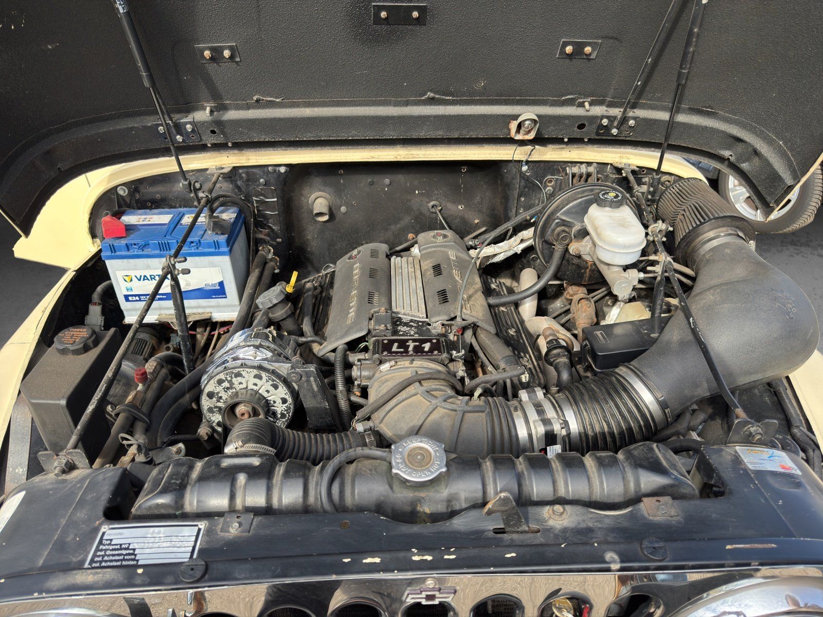 Fahrzeugabbildung Jeep CJ7 V8 LT1 H-Zulassung alles eingetragen