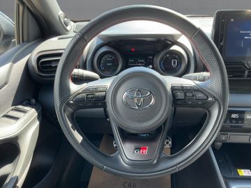 Toyota Yaris - 10