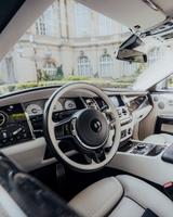 Rolls-Royce Ghost - - - graue Rolls-Royce Ghost