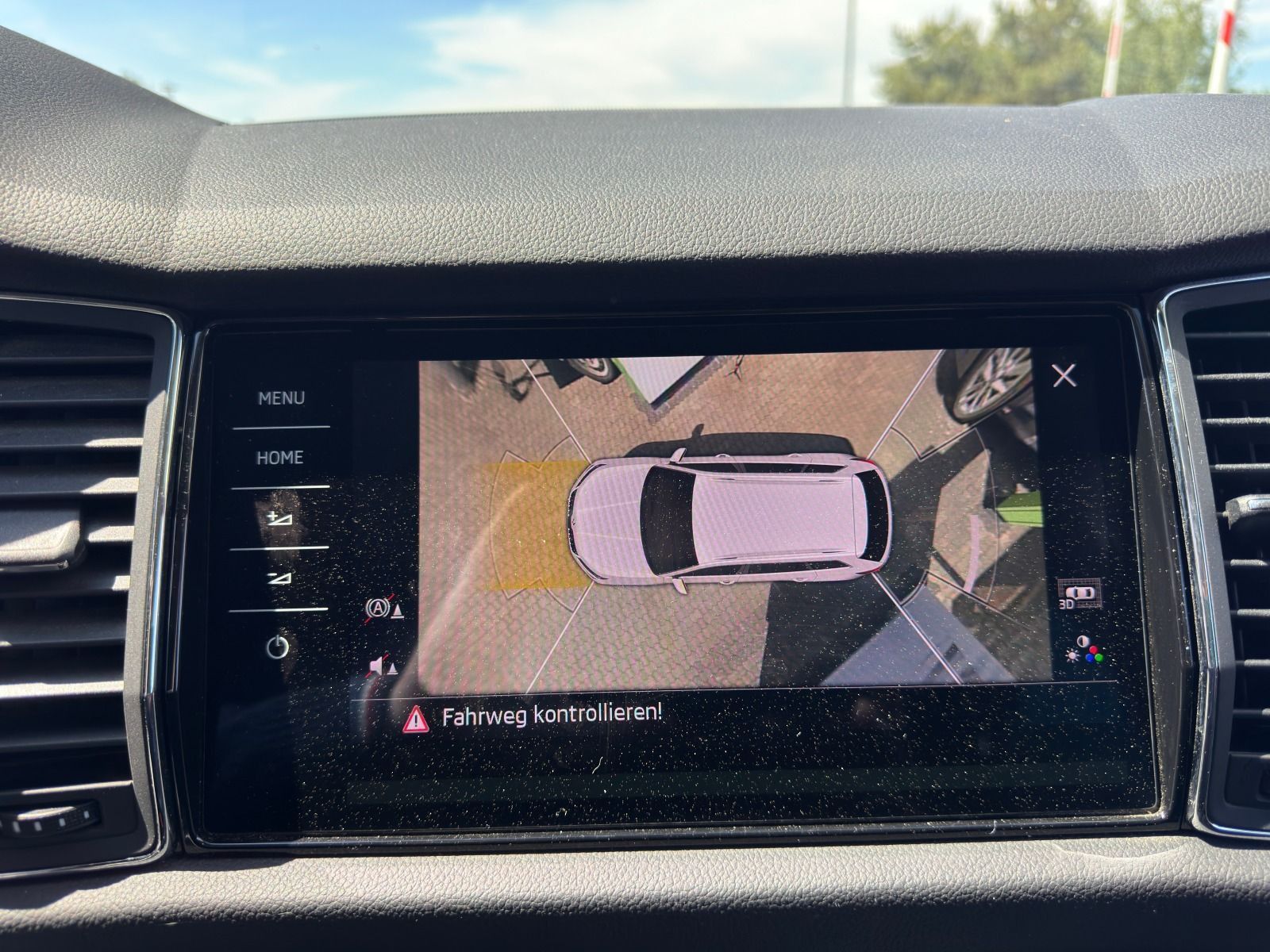 Fahrzeugabbildung SKODA Kodiaq 2.0 TSI Drive 125 4x4*360°Cam*AHK*SideAss