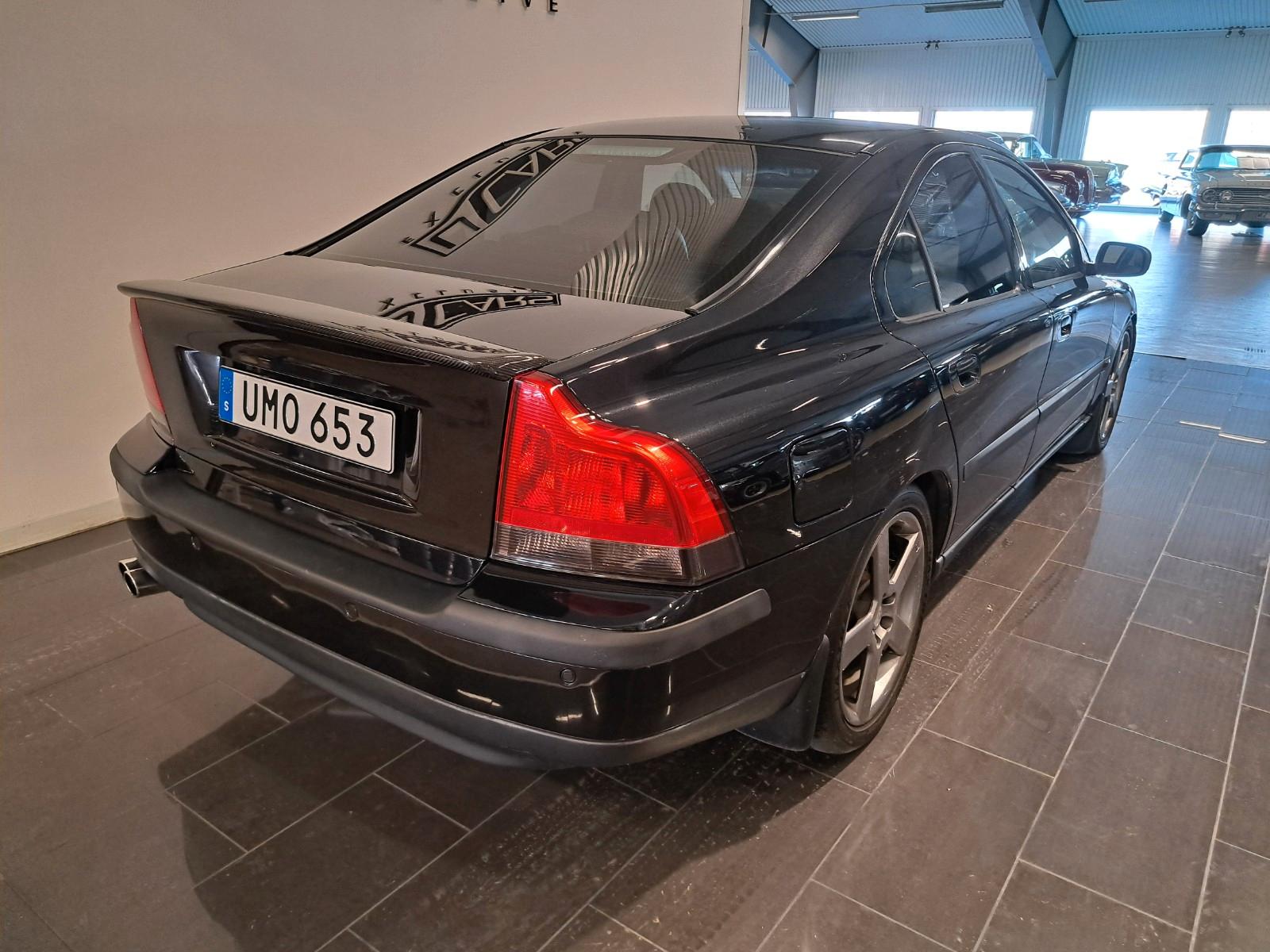 VOLVO S60 - R - 299 CV - BVA - TOIT OUVRANT