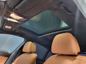 BMW 750 - 8
