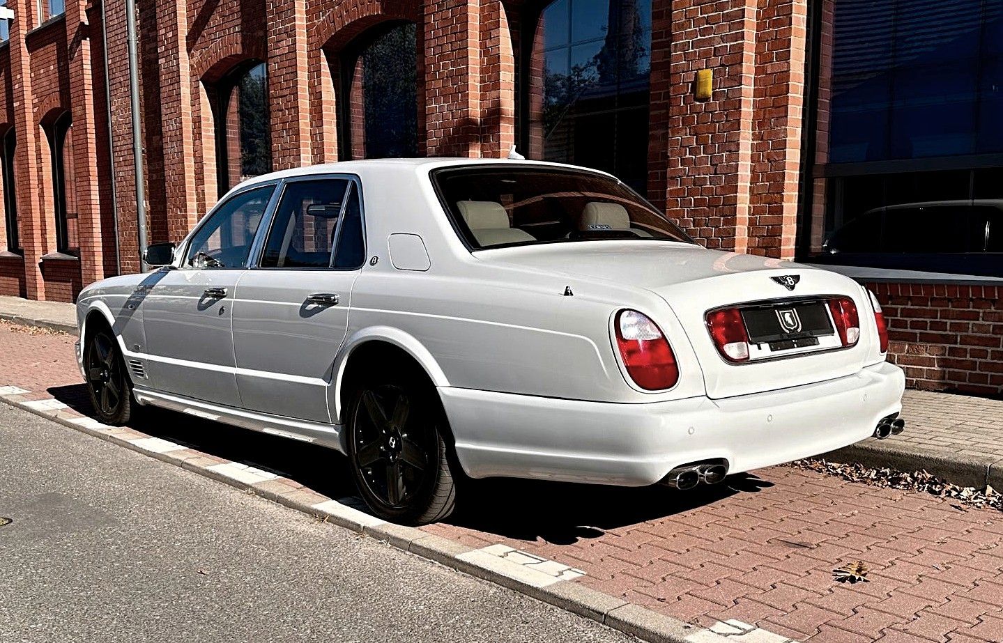 Fahrzeugabbildung Bentley Arnage Mulliner/Technisch umfassend revidiert+1A