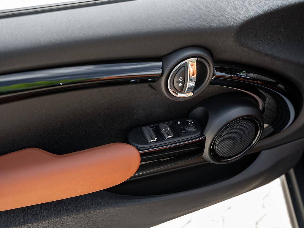 MINI Cabrio Cooper Classic Trim LED FACEL. ACC NAVI