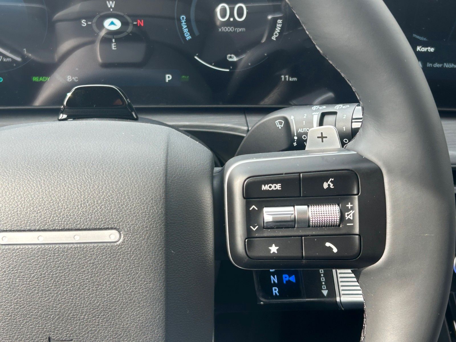 Fahrzeugabbildung Hyundai SANTA FE 1.6 T-GDI HEV Signature *ACC*7Sitz*360°