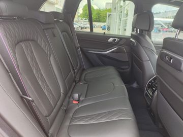 BMW X5 xDrive40d M Sportpaket HK HiFi DAB LED