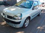 Renault Clio 1.2 16v tüv neu - Renault Clio aus 2003: 1.2