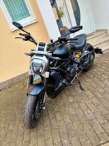Ducati XDIAVEL mit seitl. Kennzeichenhalterung und LED  - DUCATI XDIAVEL S