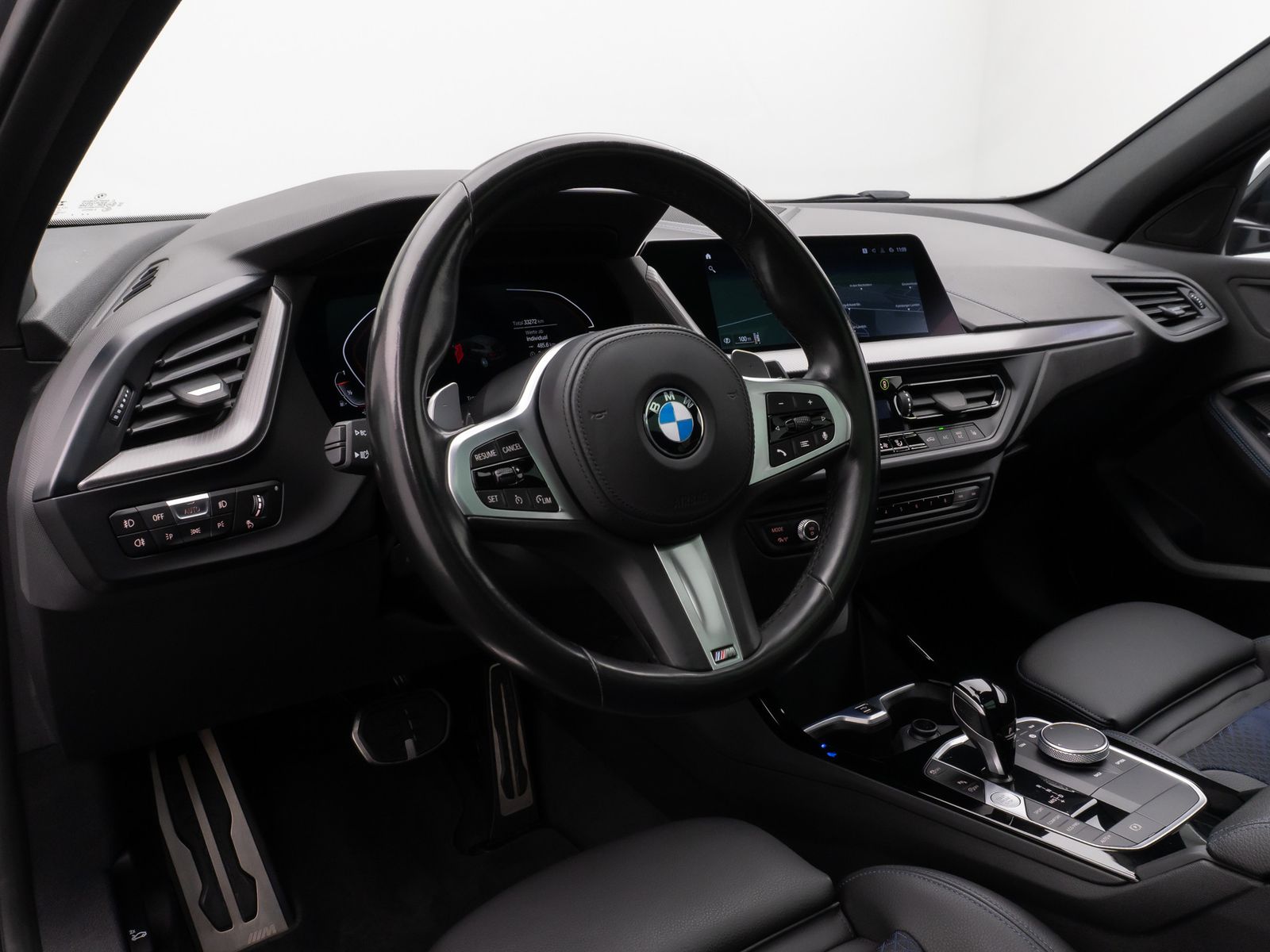 Fahrzeugabbildung BMW 120i M Sport Panorama DAB HiFi Fernlichta 18Zoll