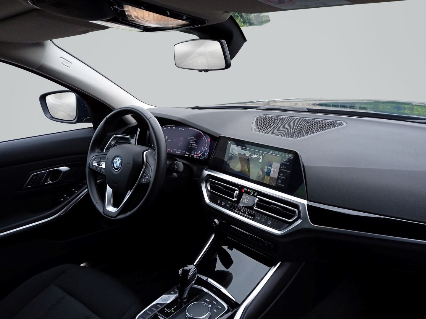 BMW 320 e Touring Aut.  KOMFORTZUGANG+KLIMA+NAVI+DAB foto 10